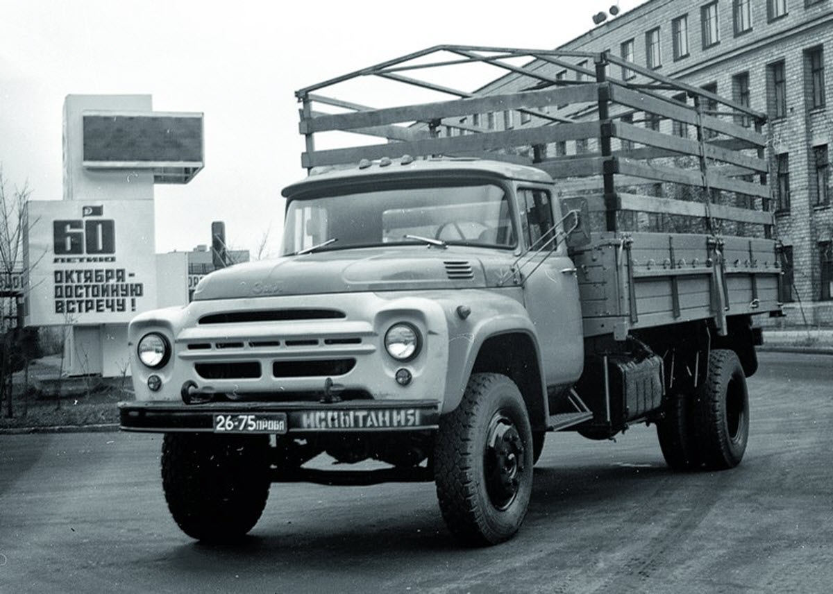 Старые фото грузового автомобиля ЗИЛ-130